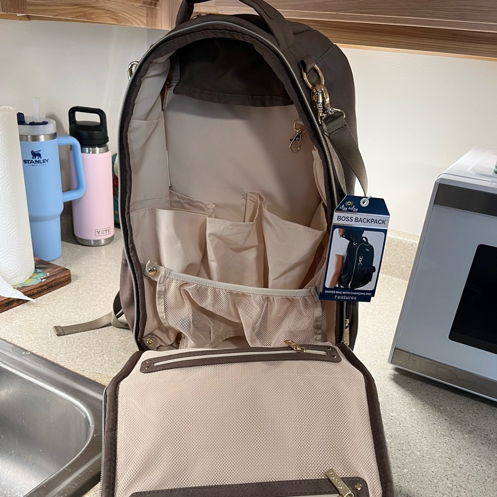 Itzy Ritzy Back pack Diaper Bag - Picture 9 of 11